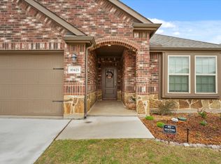 10423 Twisting Springs Dr, Aubrey, TX 76227