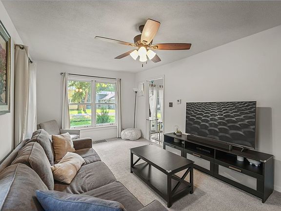 4th image of 3231 Chicago Club Dr