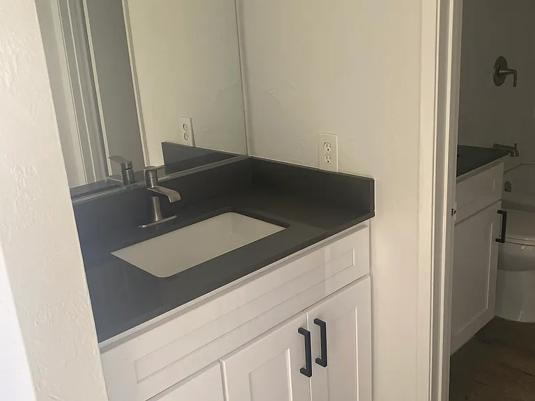 Orange Tree Apartments — Photo 10