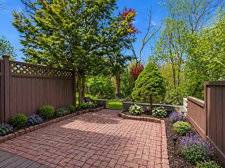 23 Darien #A — Photo 39