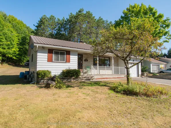 22 Glendale Rd, Tiny, ON L9M 0C2