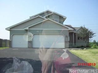 3572 Redford Ln, Monticello, MN 55362