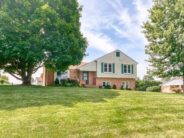 4524 Old Stage Rd, Pulaski, VA 24301