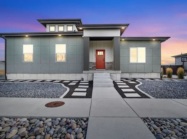 791 W 20 N, Hyrum, UT 84319