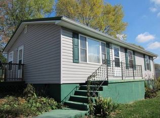 12 Maple St, Union, WV 24983