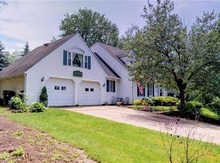 4427 Neptune Dr, Erie, PA 16506