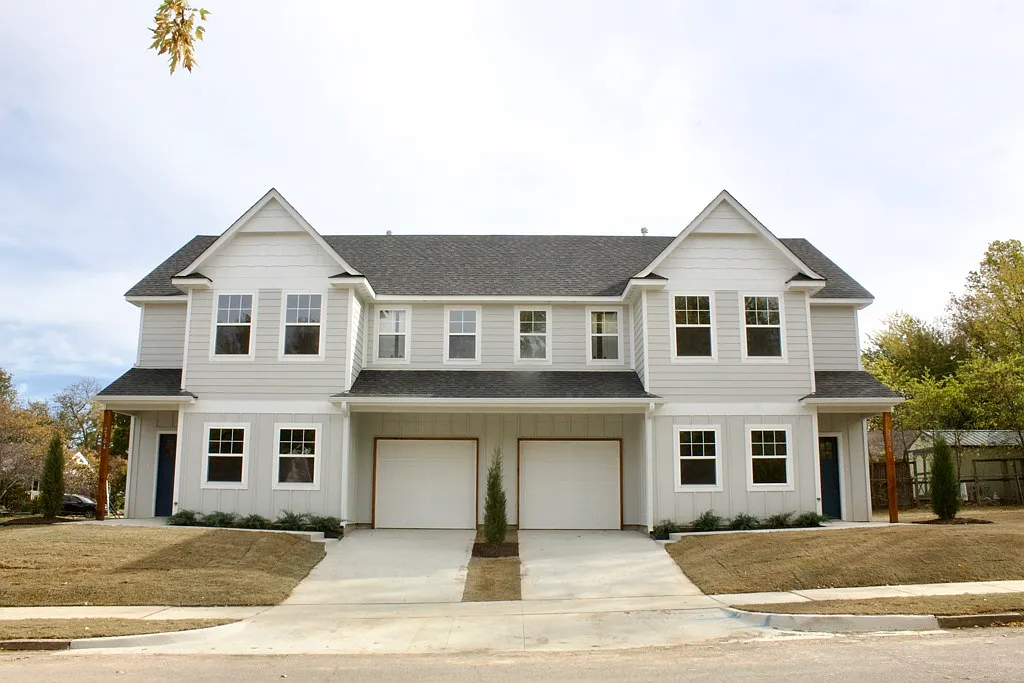 New-Build Unit in Charming Tulsa Neighborhood — Photo 1