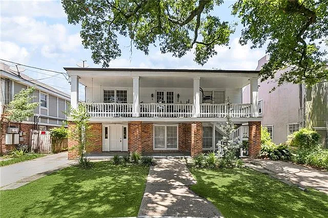 3 Neron Pl