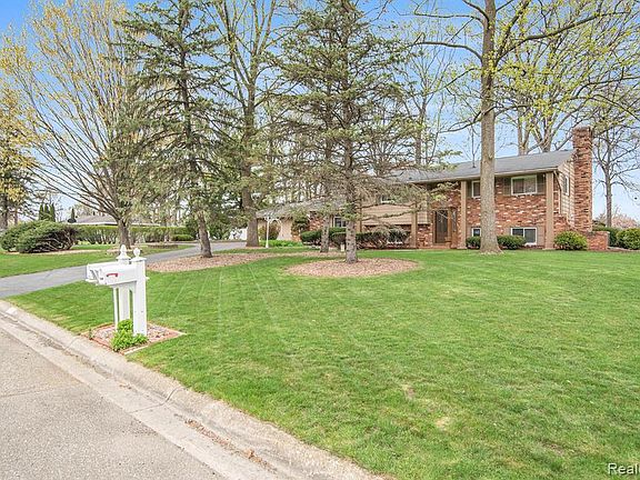 4th image of 5179 Salerno Dr