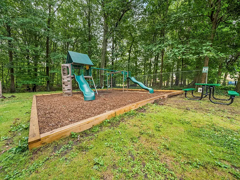 Grandview Pointe — Photo 13