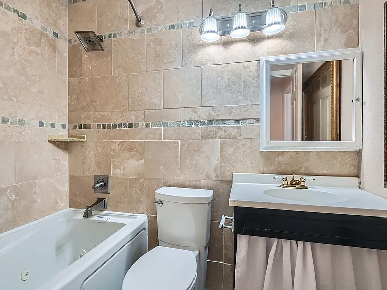 733 Strawberry Pl — Photo 21