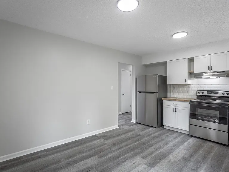 833 Sylvan Dr — Photo 10