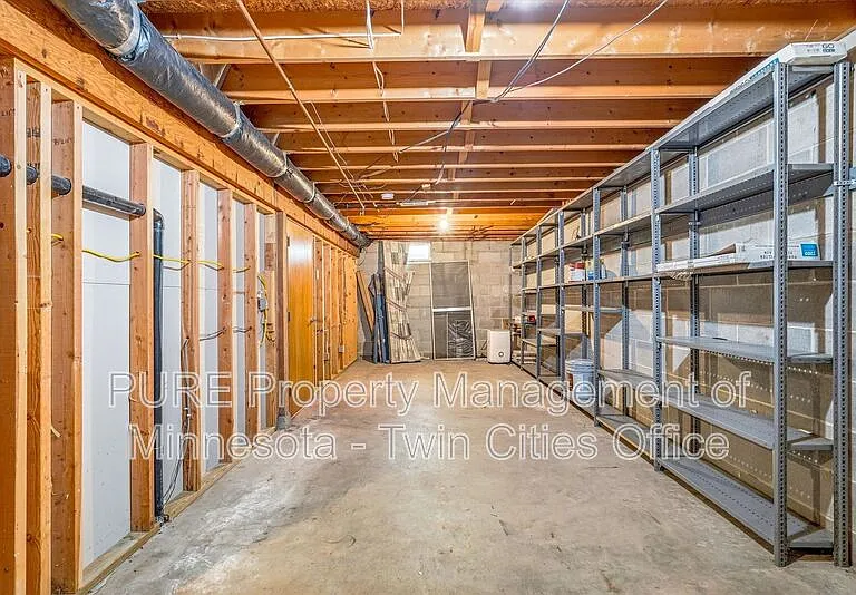10247 Nottingham Trl — Photo 32