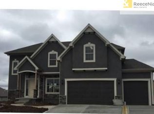 21227 W 45th Pl, Shawnee, KS 66218