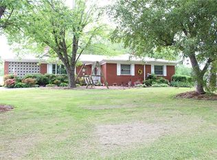556 Stemp Everhart Rd, Thomasville, NC 27360