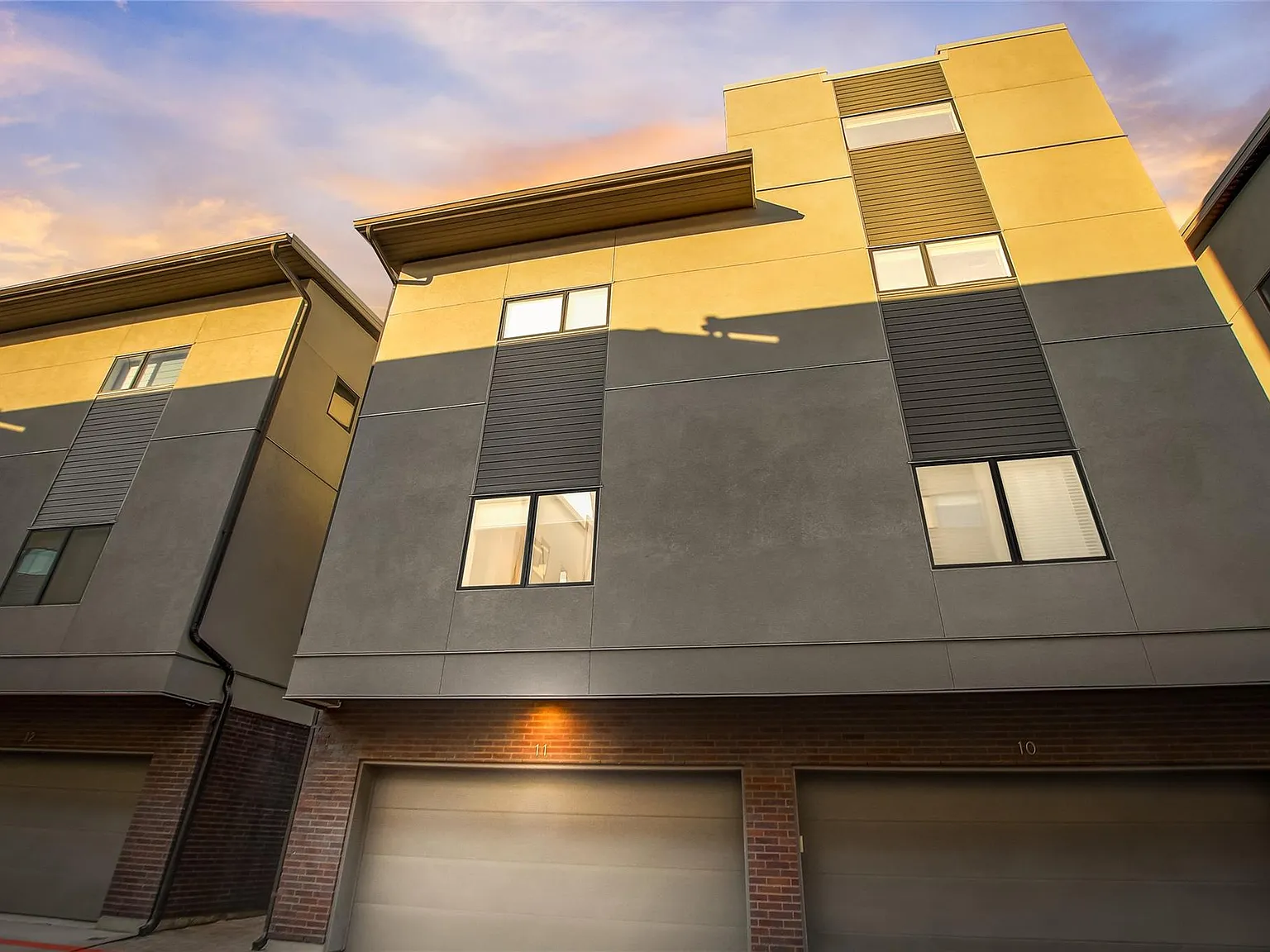1702 S Lamar Blvd — Photo 3