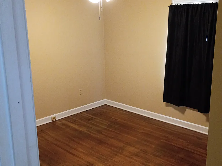 1614 Paullus Ave — Photo 5