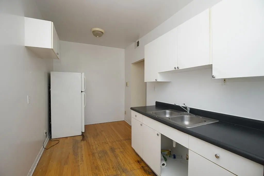 Radiant 1 Bed, 1 Bath at Wellington + Whipple (Logan Square) — Photo 3