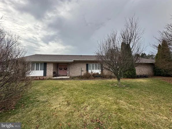 11475 Pine Hill Dr, Waynesboro, PA 17268