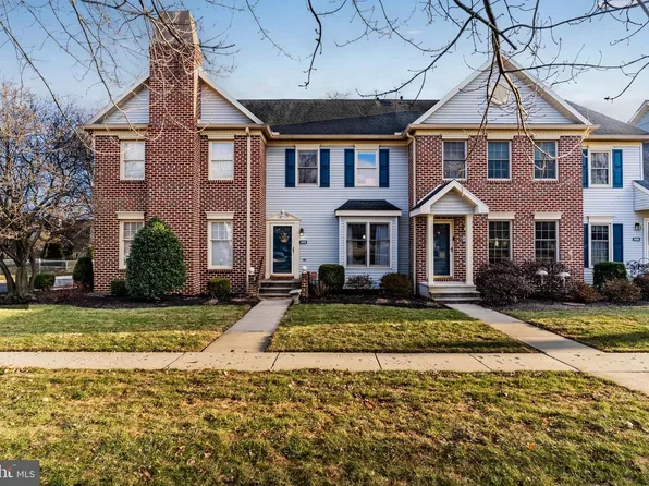 5412 Oxford Dr, Mechanicsburg, PA 17055
