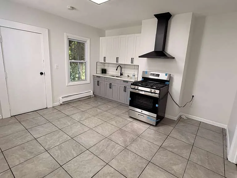 334 Pine St #1 — Photo 5