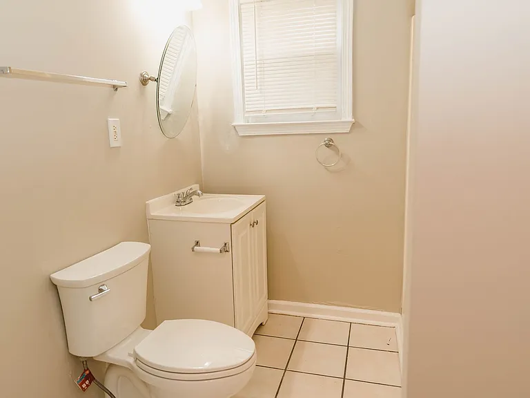 2780 Hall Dr SE — Photo 16