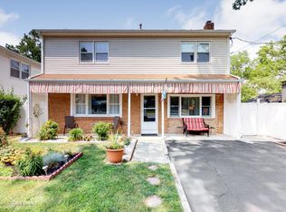 326 Thompson Ave, Middletown, NJ 07748