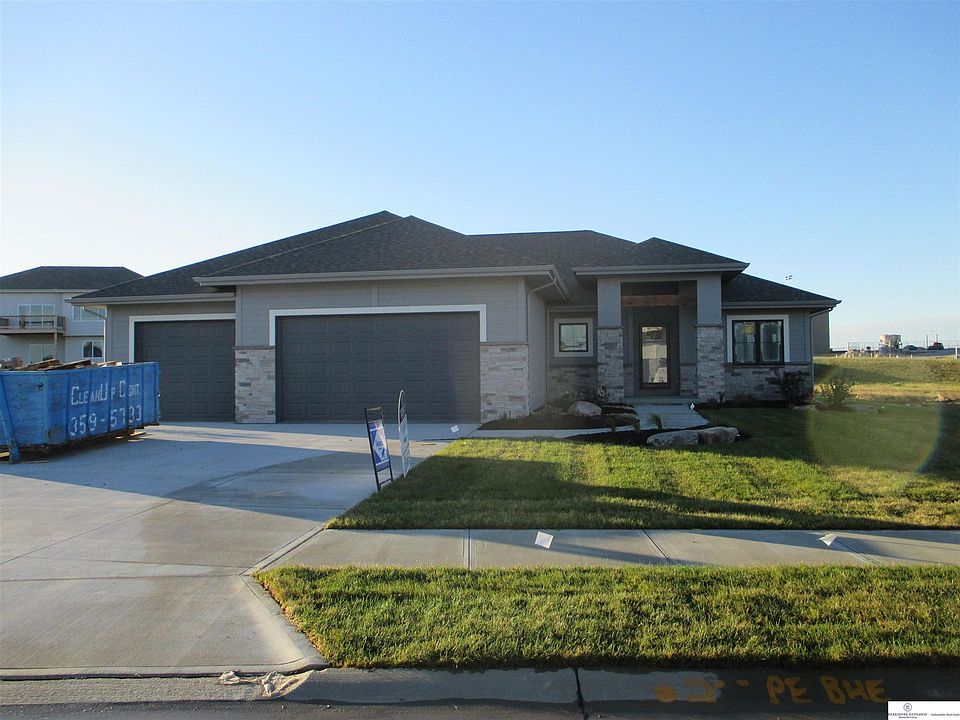 1st image of 10128 S 181st St