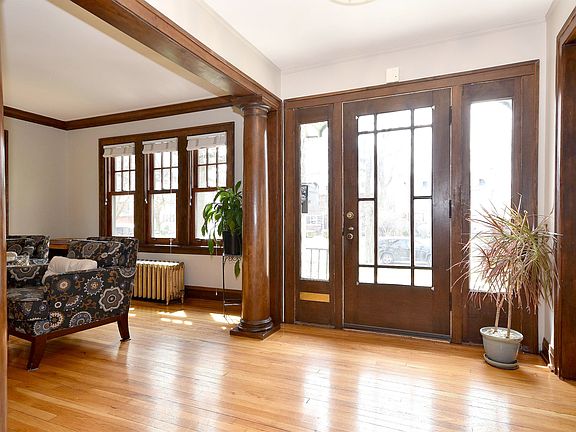 2nd image of 846 N Elmwood Ave