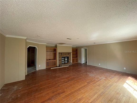 3rd image of 6965 NE 137th Pl