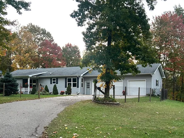 6670 Tower Lake Rd NE, Belding, MI 48809