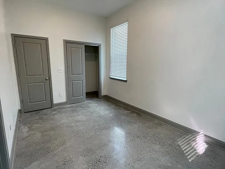2103 Union Ave — Photo 3
