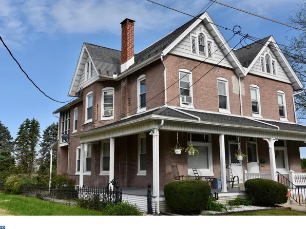 111 E Vine St APT 2, Fleetwood, PA 19522