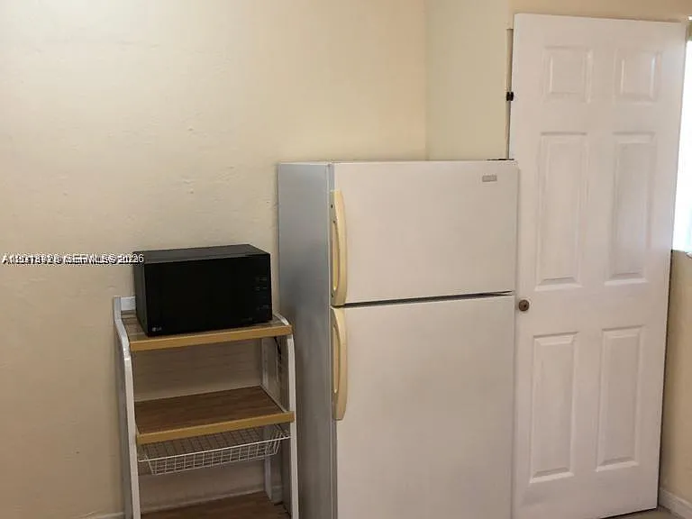5411 Ravenswood Rd #7A — Photo 7