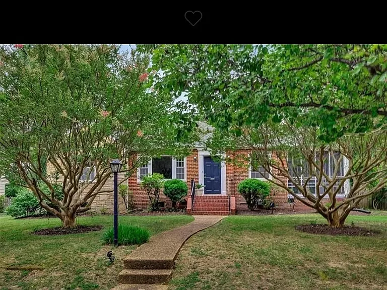 5013 W Franklin St — Photo 8