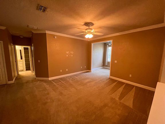 2nd image of 430 Southern Pecan Cir