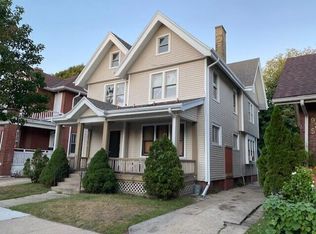 921 Villa St, Racine, WI 53403