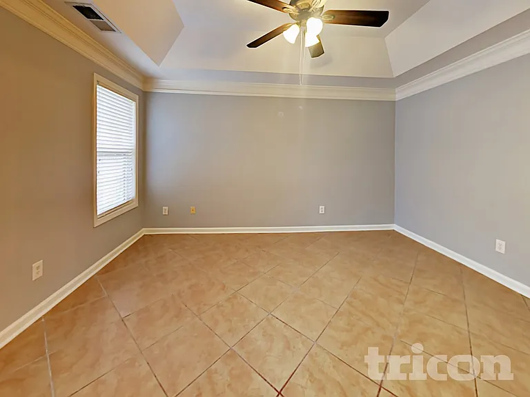 923 Laurel Green Ln — Photo 10