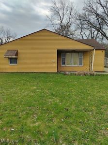 18206 Kares Ave, Cleveland, OH, 44122