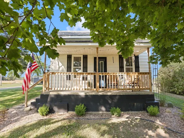 891 N Delaney Rd, Owosso, MI 48867