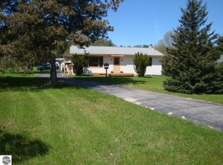 5187 Vinton Rd, Williamsburg, MI 49690