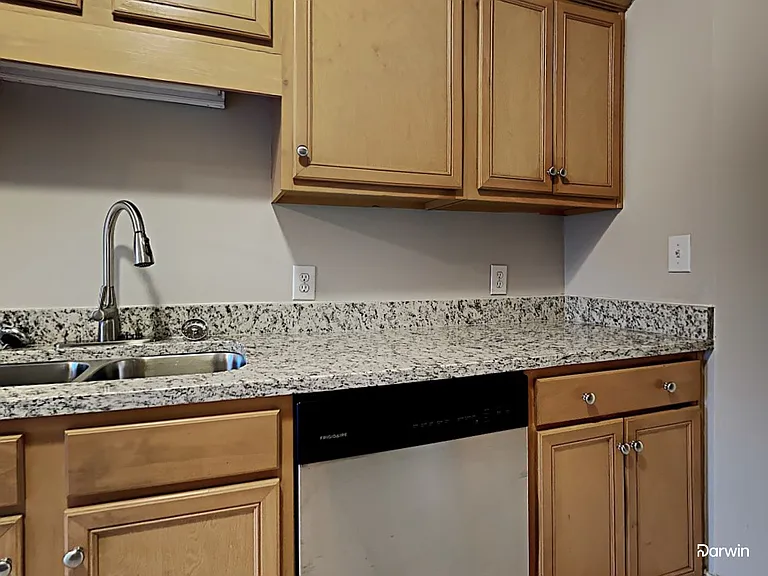289 Waterford Cove Trl — Photo 5