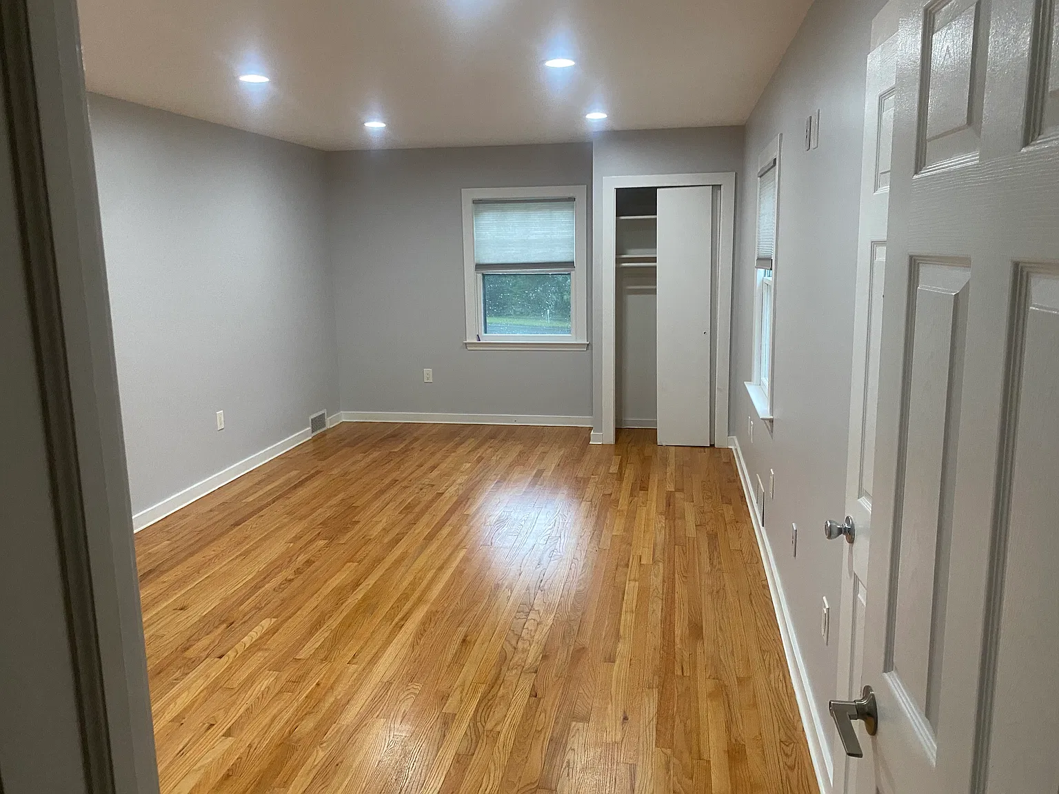 3 bed, 1850 sqft, $3,500 — Photo 4