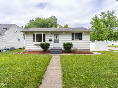 1802 9th Ave N, Grand Forks, ND, 58203