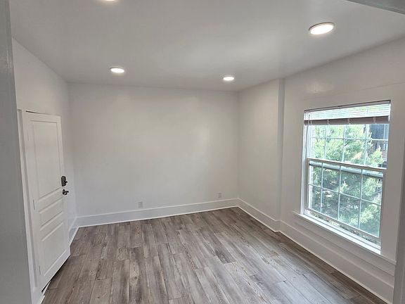 5th image of 1218 N Clarkson St APT 6