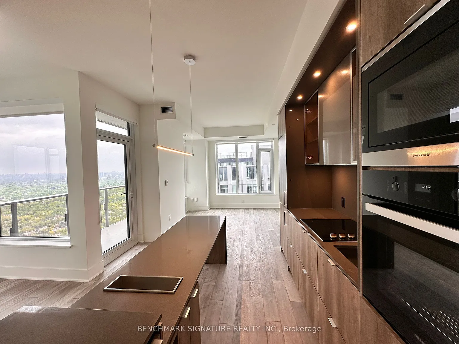 2 bed, $5,000 — Photo 2