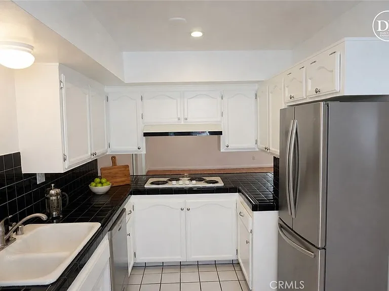4610 Densmore Ave #20 — Photo 1
