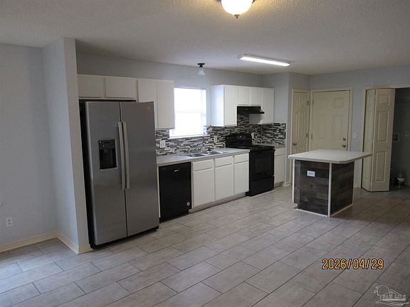 3rd image of 10592 Wilderness Ln