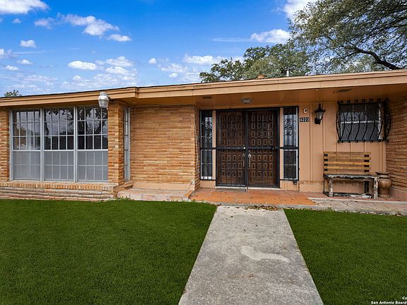 4th image of 4223 Willowbrook