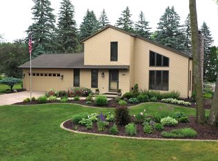 209 E Trillium Cir, Green Bay, WI 54313